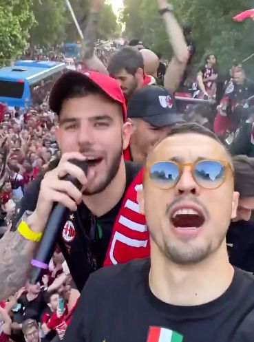 两端都极为 两端都极为