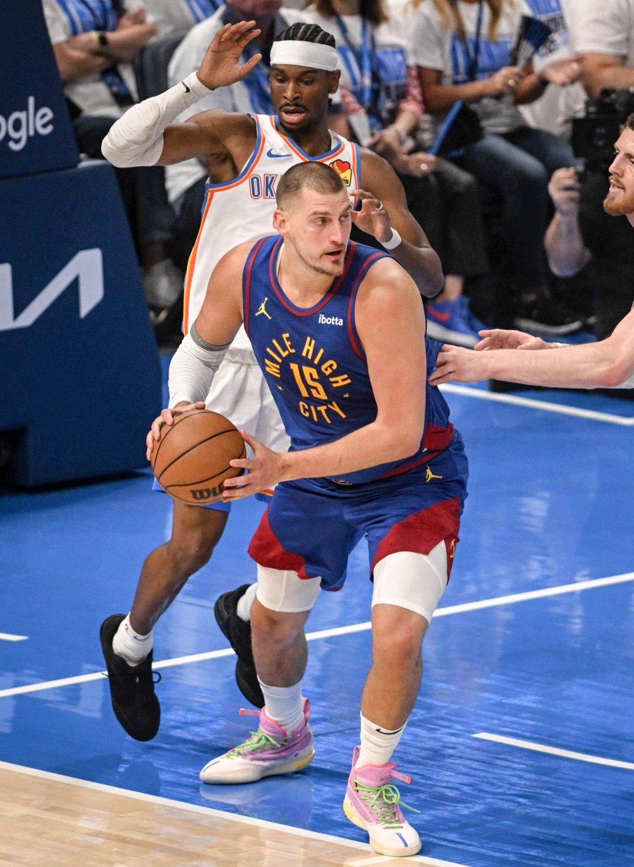 这一标志性 这一标志性